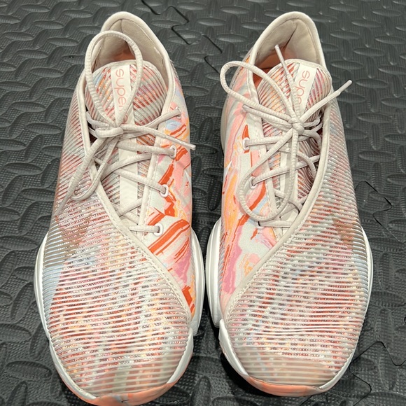 Nike superrep 2 gym shoes! Worn twice! Great colors. - Picture 2 of 4